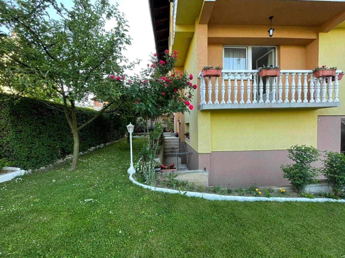 Sunny Garden Apartment SJJ Exterior foto